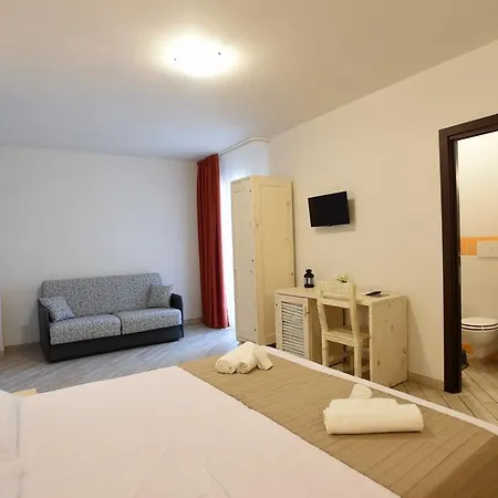 Camere Le Vie Di Omero 3*