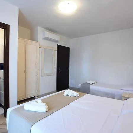 Camere Le Vie Di Omero 3*