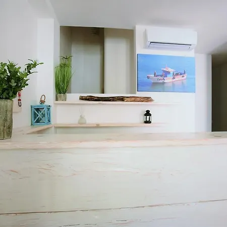 Camere Le Vie Di Omero Bed & Breakfast